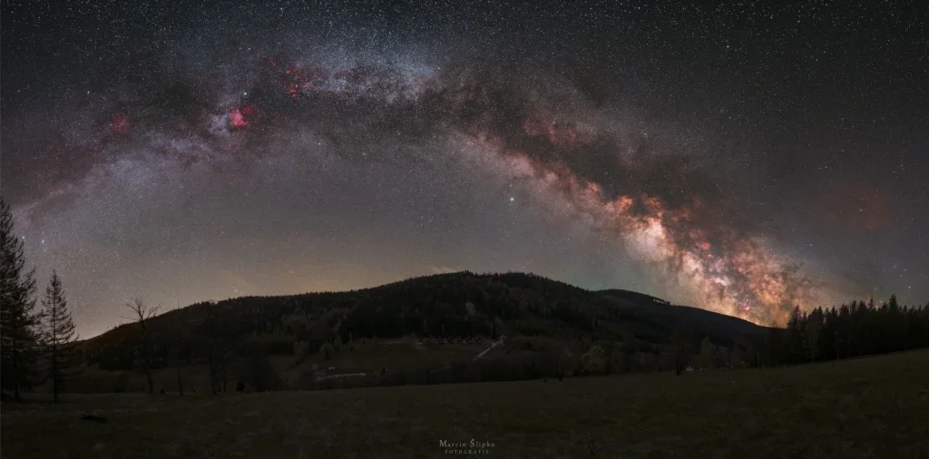 Astroturystyka w Osadzie Za górami za lasami.